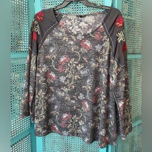 Hannah Woman Top Size 2X Embroidered